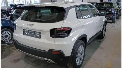 Wit Occasion 2024 Jeep Avenger Altitude SUV | € 22.500 (Eerlijke prijs)