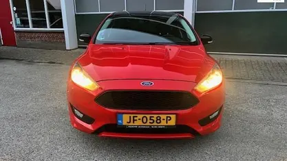 Occasion Ford Focus 150 PK (110 kW) 2016 Rood Hatchback