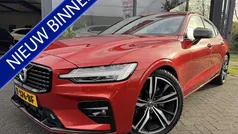 Oranje (metallic) Gebruikt 2020 Volvo S60 R-Design Sedan | € 24.950 (Super prijs)