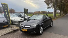 Zwart Gebruikt 2004 Opel Tigra Enjoy Cabriolet | € 1.950 (Eerlijke prijs)