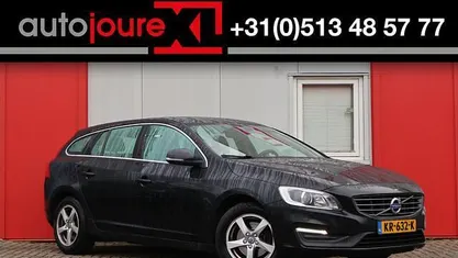 Zwart Gebruikt 2016 Volvo V60 Stationwagen | € 5.849 (Eerlijke prijs)