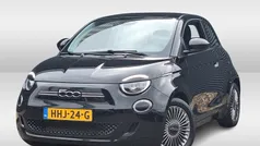 Zwart Gebruikt 2022 Fiat 500e Icon Hatchback | € 18.425 (Eerlijke prijs)