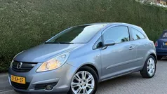 Grijs Gebruikt 2007 Opel Corsa Cosmo Hatchback | € 4.250 (Eerlijke prijs)