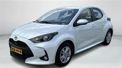 Gebruikt 2024 Toyota Yaris Hybrid Active Hatchback | € 23.945 (Eerlijke prijs)