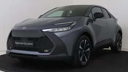 Nieuw Toyota C-HR 140 PK (102 kW) 2025 Grijs metallic SUV