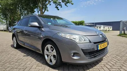 Occasion Renault Mégane GrandTour Dynamique 131 PK (96 kW) 2010 Grijs Stationwagen
