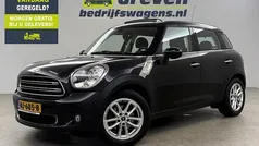 Zwart, metallic lak Gebruikt 2015 Mini One Countryman SUV | € 10.900 (Eerlijke prijs)