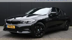 Zwart Gebruikt 2020 BMW 330 Sport Line Sedan | € 29.950 (Goede deal)