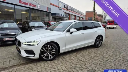 Wit Gebruikt 2023 Volvo V60 Plus Stationwagen | € 24.849 (Super prijs)