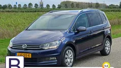Blauw Gebruikt 2020 VW Touran Highline MPV | € 26.290 (Eerlijke prijs)