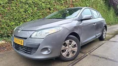 Grijs, metallic lak Gebruikt 2011 Renault Mégane III Expression Hatchback | € 2.300 (Eerlijke prijs)