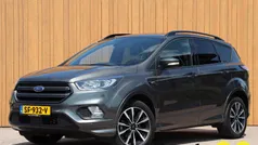 Grijs Gebruikt 2018 Ford Kuga ST-Line SUV | € 15.940 (Eerlijke prijs)
