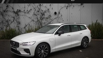 Gebruikt 2025 Volvo V60 Plus Stationwagen | € 44.894 (Eerlijke prijs)