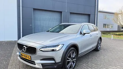 Occasion Volvo V90 CC Pro 190 PK (139 kW) 2017 Grijs Stationwagen
