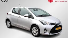 Gebruikt 2015 Toyota Yaris Hybrid Hatchback | € 10.999 (Eerlijke prijs)