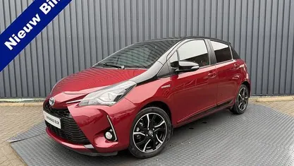 Occasion Toyota Yaris Plus 101 PK (74 kW) 2018 Rood Hatchback