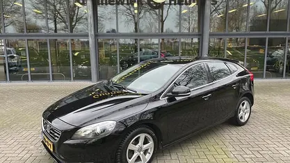 Occasion 2015 Volvo V40 Kinetic Hatchback | € 12.475 (Eerlijke prijs)