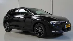 Zwart Gebruikt 2020 VW Golf VIII Comfortline Hatchback | € 24.450 (Eerlijke prijs)
