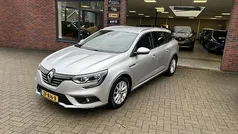 Grijs (metallic) Gebruikt 2017 Renault Mégane GrandTour Zen Stationwagen | € 11.950 (Eerlijke prijs)