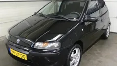 Gebruikt 2002 Fiat Punto Dynamic Hatchback | € 1.495 (Eerlijke prijs)