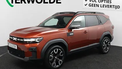 Bruin Gebruikt 2025 Dacia Bigster Journey SUV | € 36.340 (Eerlijke prijs)