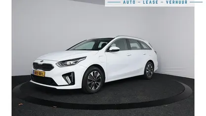 Wit Gebruikt 2021 Kia Ceed Hatchback | € 18.800 (Goede deal)