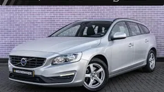 Grijs Gebruikt 2017 Volvo V60 Momentum Stationwagen | € 18.694 (Eerlijke prijs)