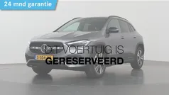 Grijs Gebruikt 2023 Mercedes GLA200 Luxury SUV | € 39.850 (Eerlijke prijs)