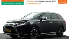 Zwart metallic Gebruikt 2015 Mitsubishi Outlander P-HEV Instyle SUV | € 14.900 (Eerlijke prijs)