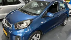 Blauw, metallic lak Gebruikt 2017 Kia Picanto Hatchback | € 9.000 (Eerlijke prijs)