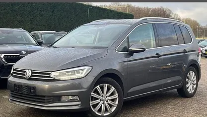 Grijs Occasion 2017 VW Touran Highline MPV | € 21.400 (Eerlijke prijs)