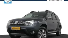 Grijs Gebruikt 2017 Dacia Duster Lauréate SUV | € 13.345 (Eerlijke prijs)