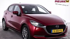 Rood Gebruikt 2023 Mazda 2 Luxury Hatchback | € 19.900 (Goede deal)