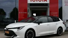 Wit Gebruikt 2020 Toyota Corolla Limited Stationwagen | € 25.499 (Eerlijke prijs)
