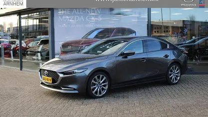 Occasion 2021 Mazda 3 Luxury Sedan | € 24.450 (Eerlijke prijs)