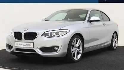Glaciersilber Gebruikt 2017 BMW 218 Executive Coupé | € 18.950 (Eerlijke prijs)