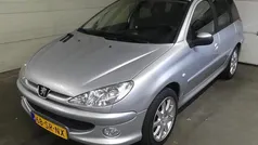Grijs Gebruikt 2006 Peugeot 206 Stationwagen | € 2.745 (Eerlijke prijs)