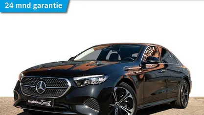 Zwart Gebruikt 2024 Mercedes E300 Avantgarde Sedan | € 64.500 (Eerlijke prijs)