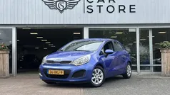 Blauw Gebruikt 2012 Kia Rio Comfort Hatchback | € 4.250 (Eerlijke prijs)