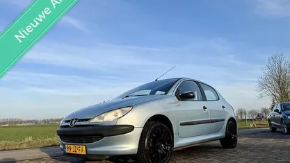 Occasion 2002 Peugeot 206 Hatchback | € 1.295 (Eerlijke prijs)