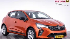 Gebruikt 2024 Renault Clio V Evolution Hatchback | € 19.490 (Eerlijke prijs)