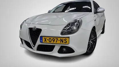 Wit Gebruikt 2011 Alfa Romeo Giulietta Quadrifoglio Verde Hatchback | € 10.950 (Eerlijke prijs)