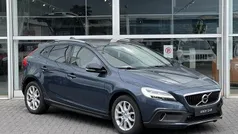 Blauw Gebruikt 2019 Volvo V40 CC Stationwagen | € 19.649 (Eerlijke prijs)
