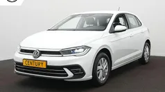 Wit Gebruikt 2022 VW Polo Style Hatchback | € 20.900 (Eerlijke prijs)