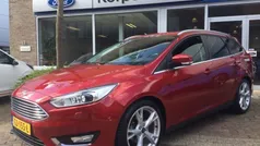 Rood Gebruikt 2015 Ford Focus Titanium Stationwagen | € 11.450 (Eerlijke prijs)
