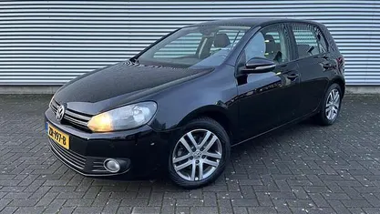 Zwart Gebruikt 2010 VW Golf VI Highline Hatchback | € 5.735 (Eerlijke prijs)