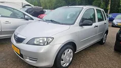 Grijs Gebruikt 2004 Mazda 2 Exclusive MPV | € 699 (Eerlijke prijs)