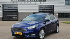 Blauw Gebruikt 2015 Ford Focus Titanium Hatchback | € 12.950 (Eerlijke prijs)