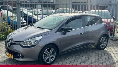 Gebruikt 2014 Renault Clio IV LE Hatchback | € 6.890 (Eerlijke prijs)