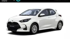 Wit Nieuw 2025 Toyota Yaris Comfort Hatchback | € 26.162 (Super prijs)